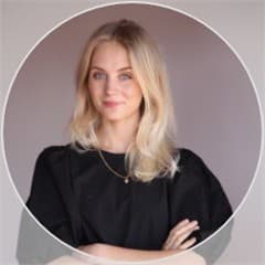 Image of the recruiter